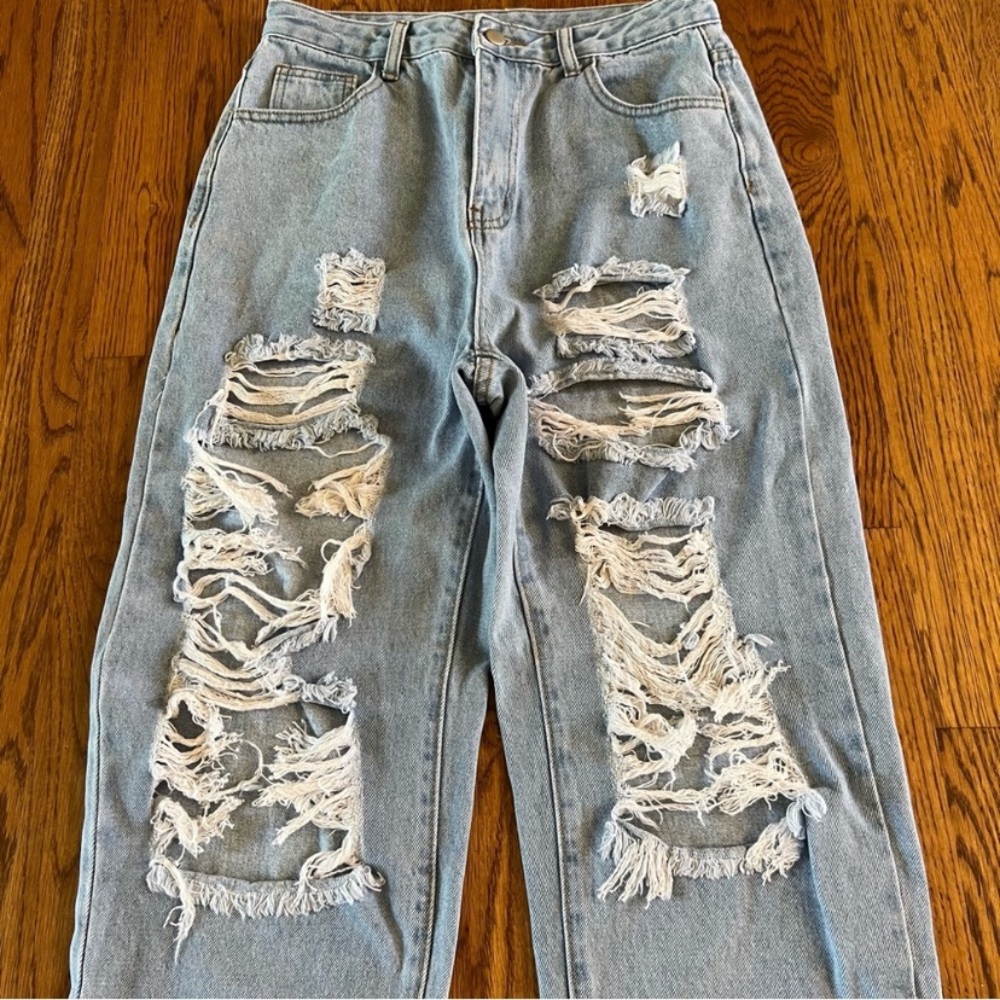SHEIN ripped jeans - Picture 4 of 7